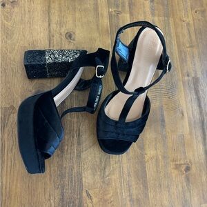 Simply Be chunky heel pump